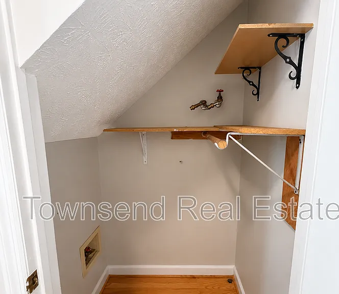 2937 Delaware Dr — Photo 34