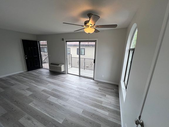 4th image of 4025 Texas St #4