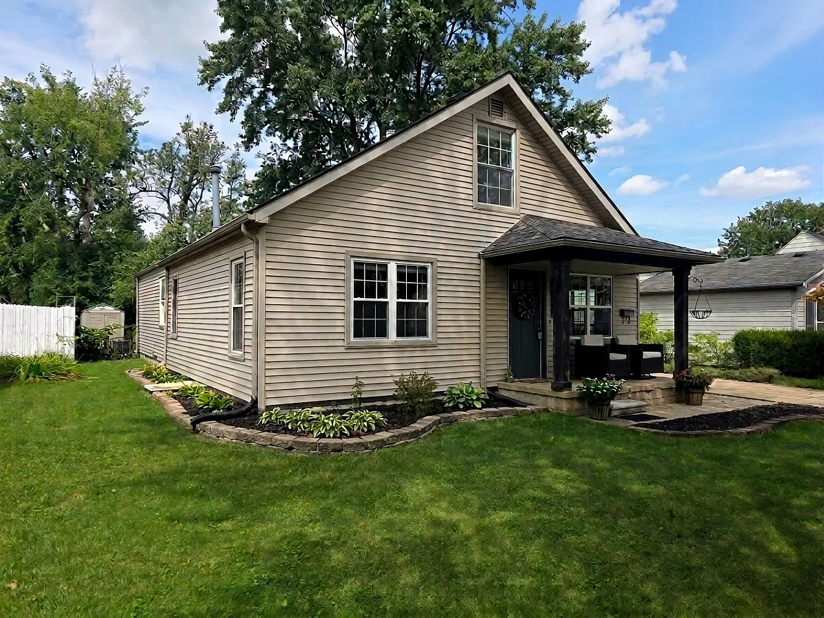 3 bed, 1386 sqft, $2,700 — Photo 2