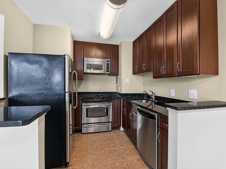 12 S Van Dorn St #503 — Photo 2