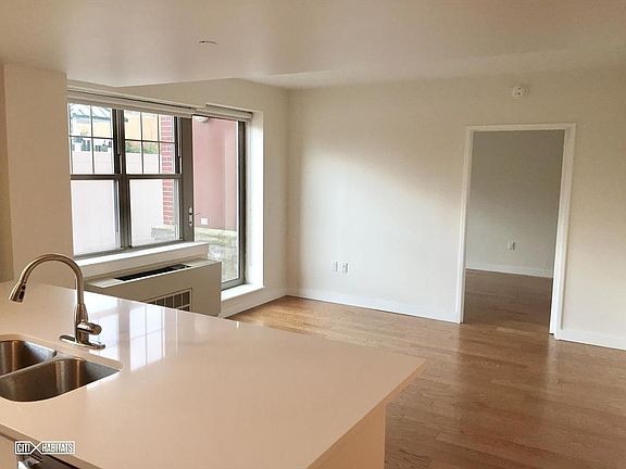 3rd image of 7525 153rd St APT 131