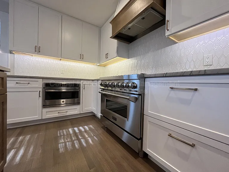 1509 E Jefferson St #X — Photo 17