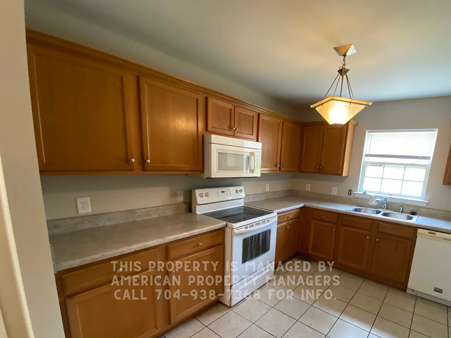 1176 Lombardi St — Photo 3