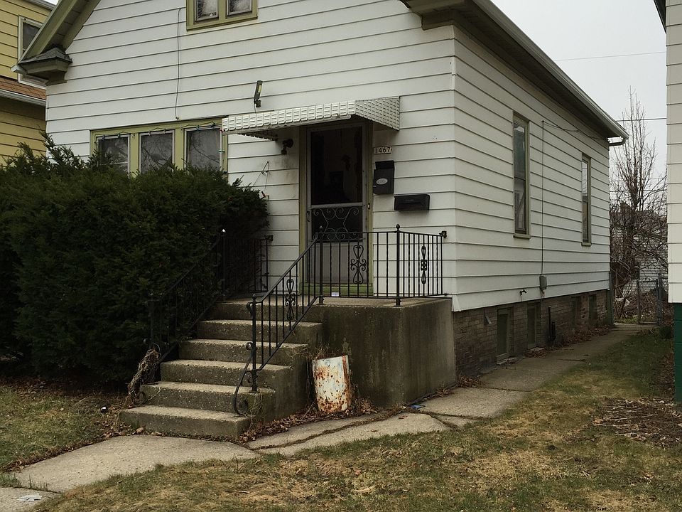 1st image of 1467 W Windlake Ave
