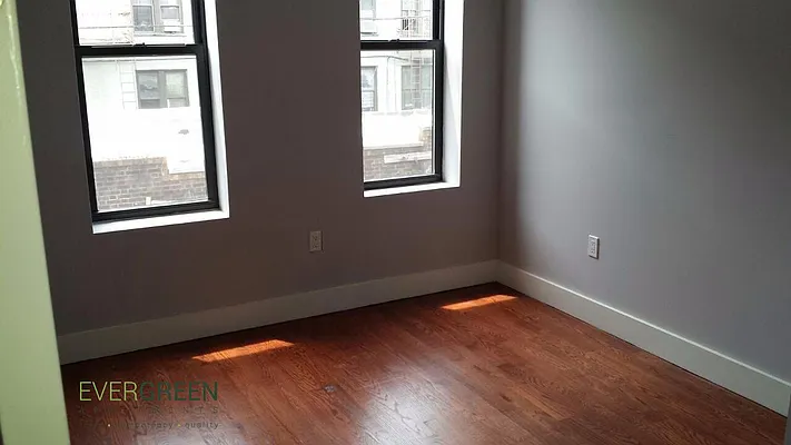 Rented by Evergreen Apartments BK | media 5