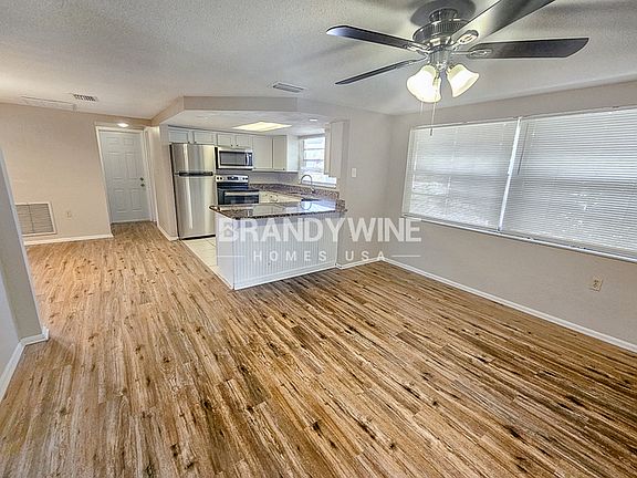 5th image of 7815 Treasure Pointe Dr