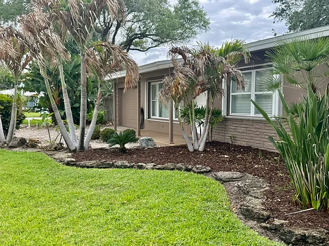 301 S Ramona Ave — Photo 4