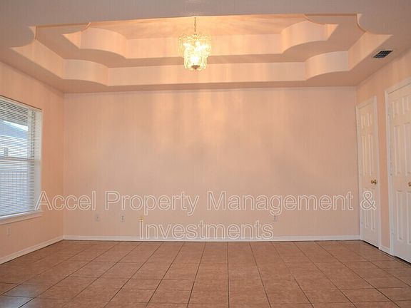4th image of 811 French Ave #11