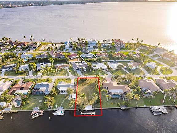 5th image of 931 Dolphin DR