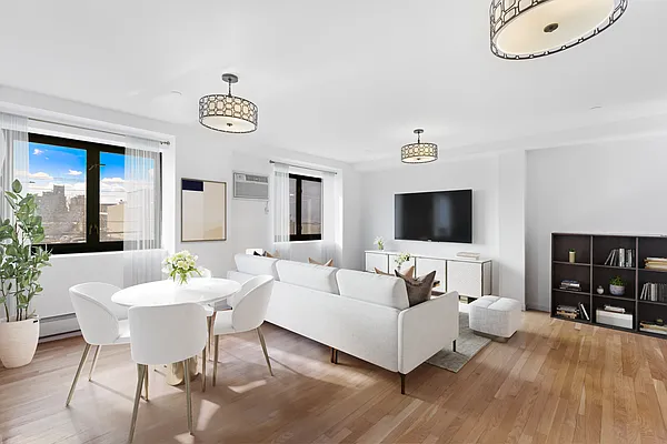 Sold by Thomas Lipovetsky, LREB | media 3