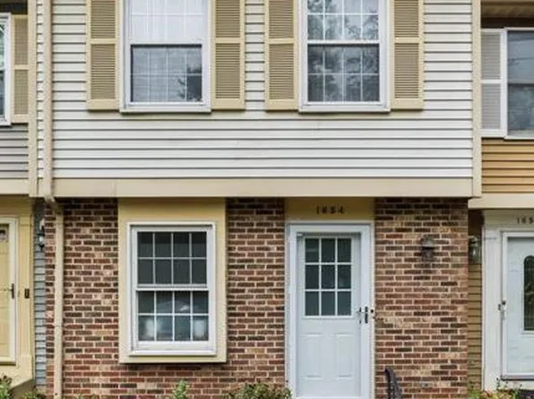 1654 Devil Ln, Woodbridge, VA 22192