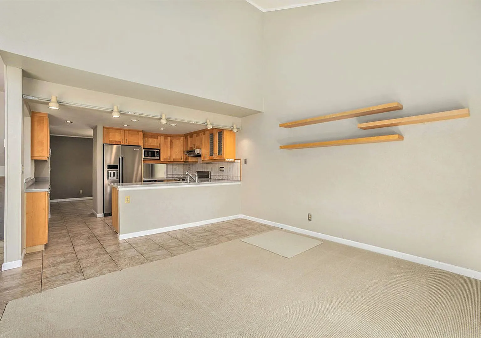 109 Carob Lane - 4++ bedroom | 3.5 bath | Single family home — Photo 4