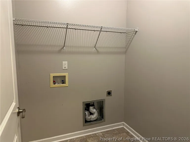 498 New Castle Ln — Photo 24
