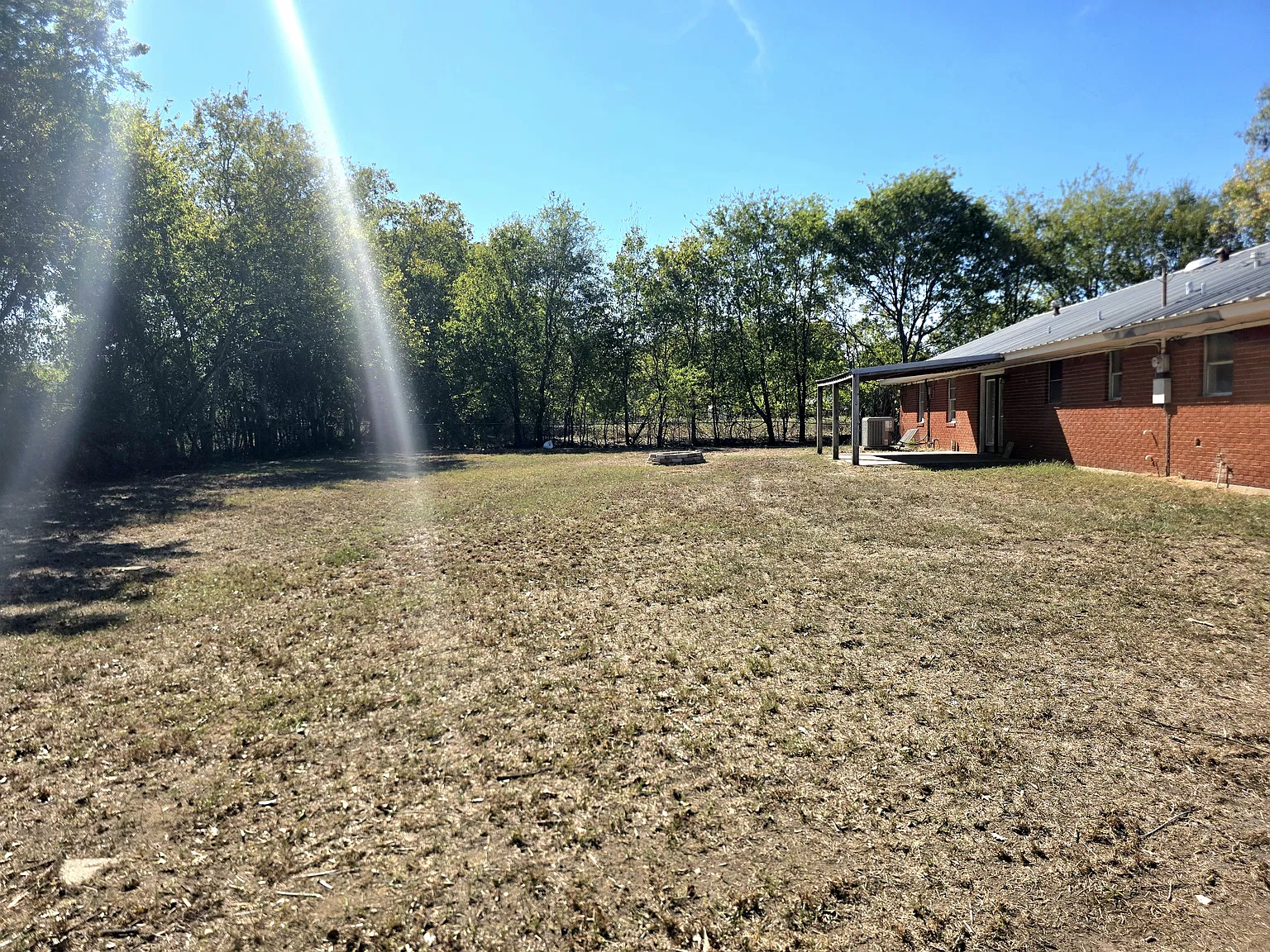 4 bed, 2000 sqft, $1,800 — Photo 2