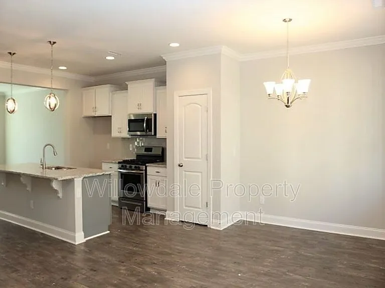 904 Laurel Gate Dr — Photo 6