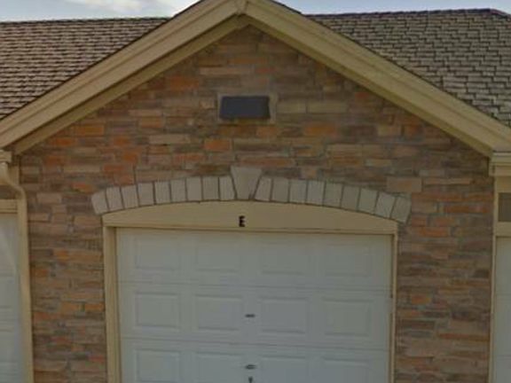 Detached Garage