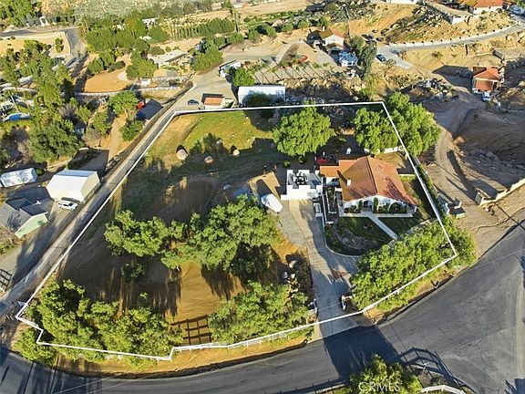 4th image of 21260 Ridgedale Dr