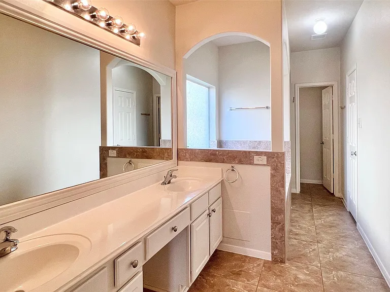 26114 Silver Timbers Ln — Photo 13
