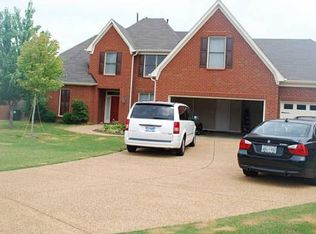 10520 Larson Bay Ln, Collierville, TN 38017