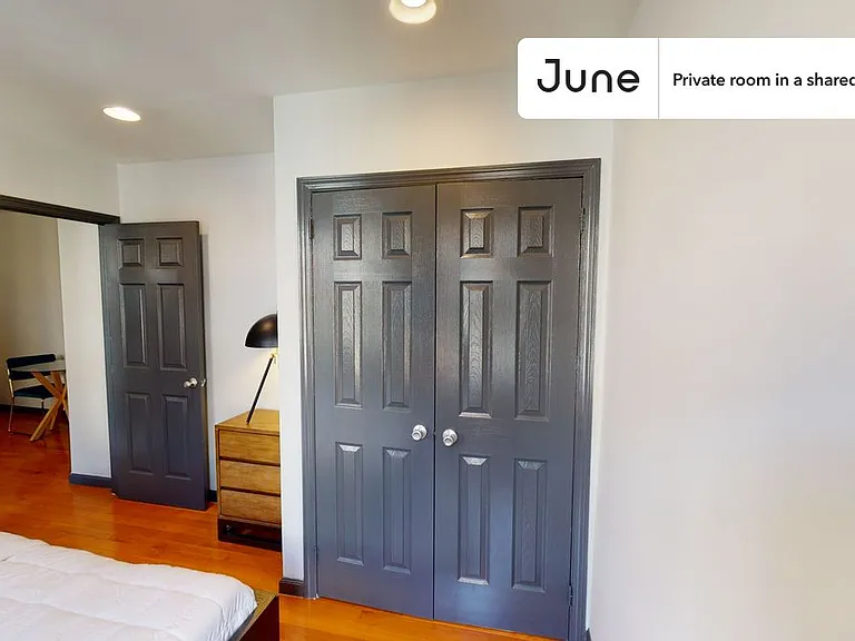226 E 7th St #C — Photo 3