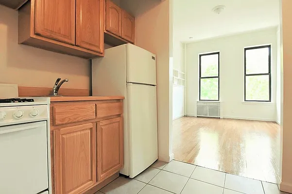 Rented by Balass Ralph, LREB | media 1
