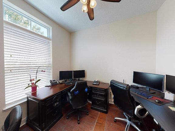5th image of 107 Southern Oak Dr
