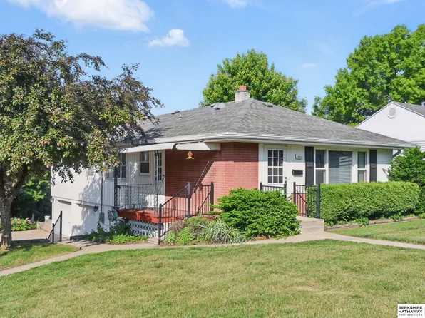 2613 Edwards St, Bellevue, NE 68005