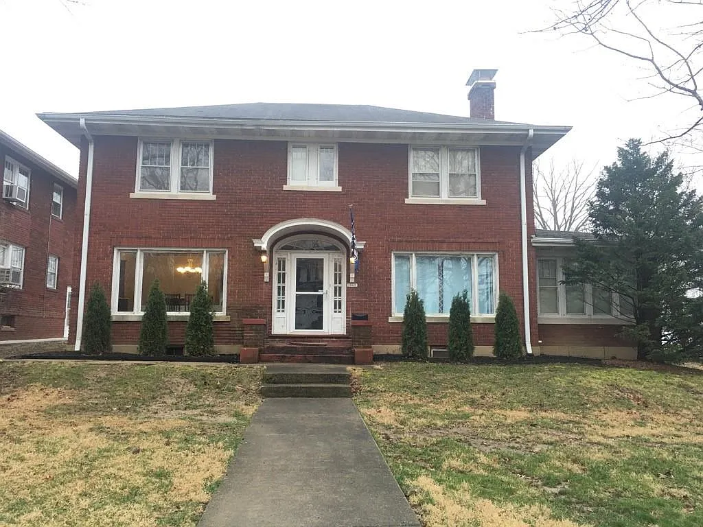 1547 W Main St photo 1