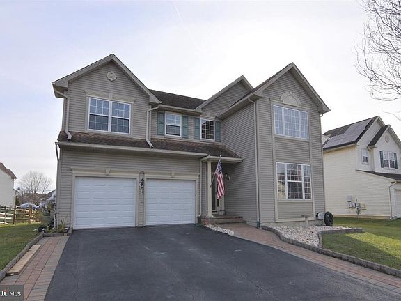 2nd image of 37 Orchid Dr