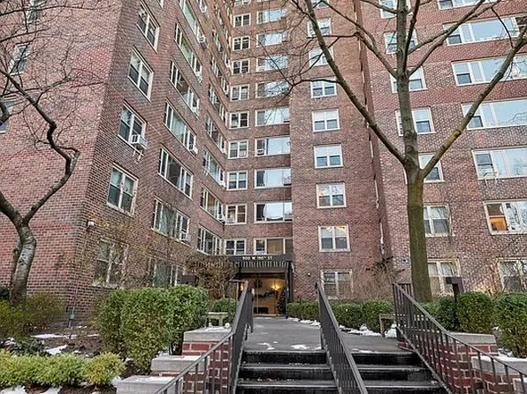 900 W 190th St APT 7F, Manhattan, NY 10040