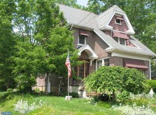 158 S 3rd St, Quakertown, PA 18951
