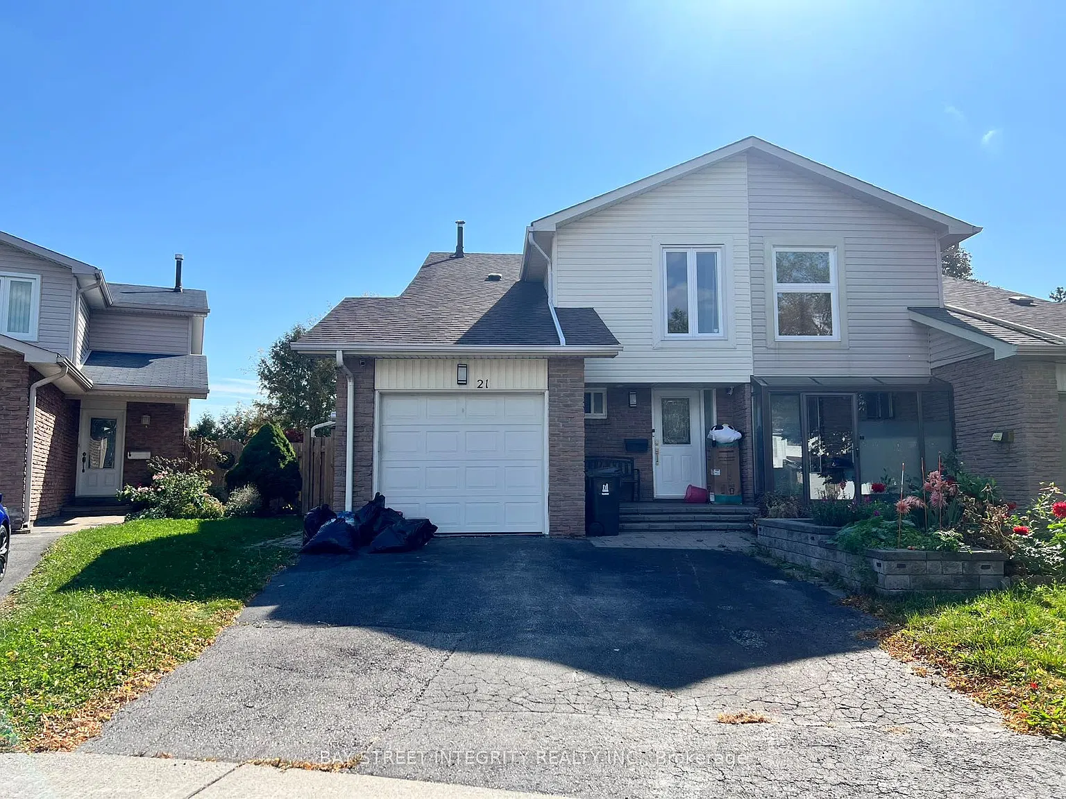 3 bed, $2,800 — Photo 1