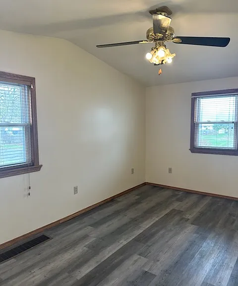 915 Arcadia Ave — Photo 12