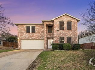 9205 Glen Falls Ln, Denton, TX 76210