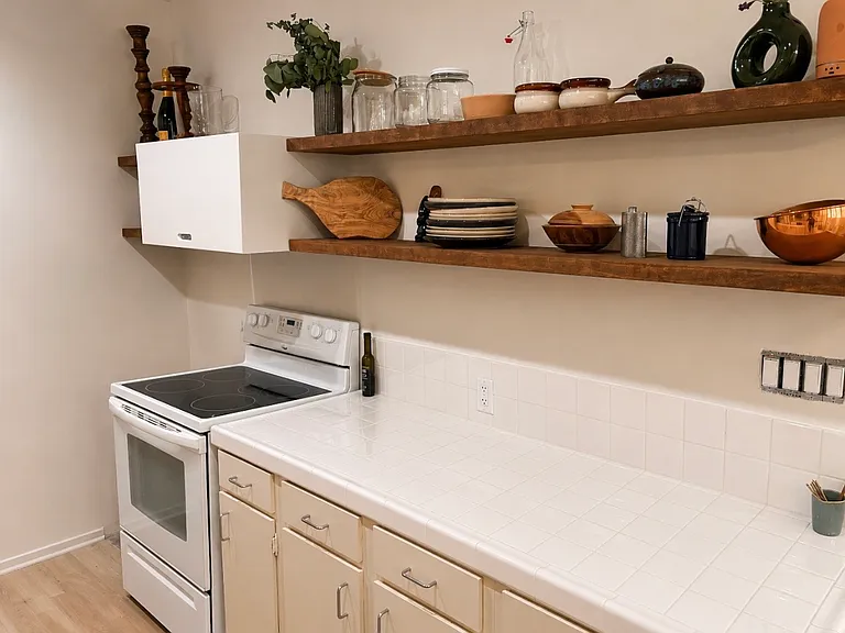 1200 N Flores St #105 — Photo 6