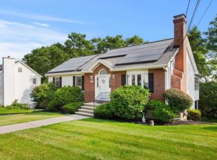 10 Lafayette Pl, Woburn, MA 01801