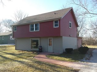W294N5493 Merton Ave, Hartland, WI 53029