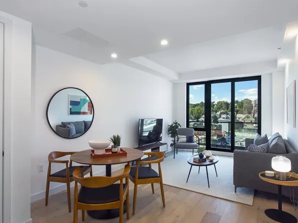 148-37 88th Avenue image 1 of 8