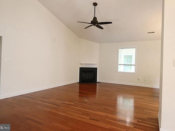 5th image of 205 Patriots Way
