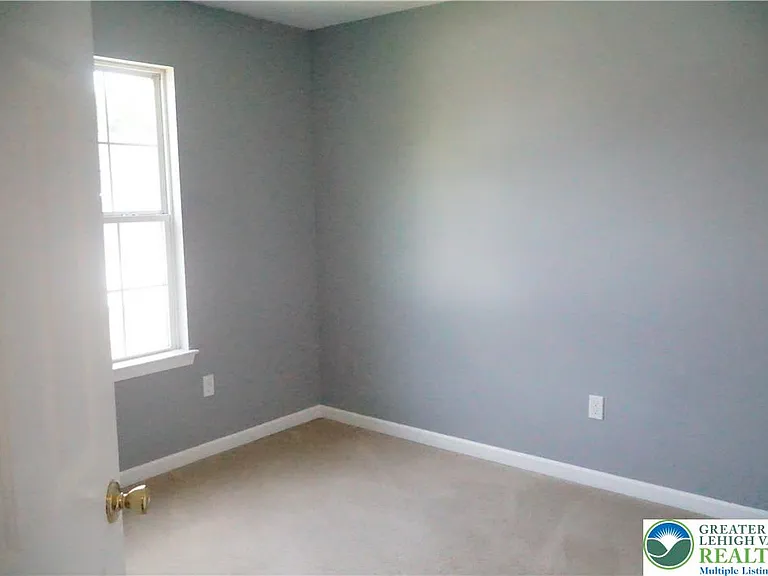 737 Trout Creek Ln — Photo 36