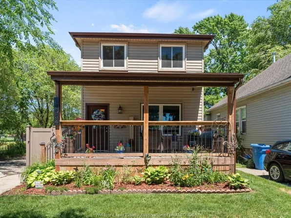 464 Oak St, Windsor, ON N9A 5E6