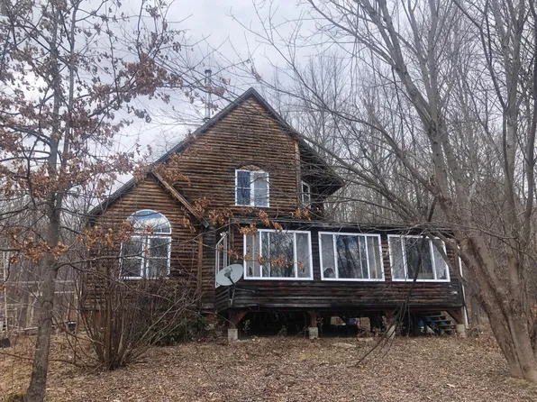 304 Sawyers Mills Road, Starks, ME 04911