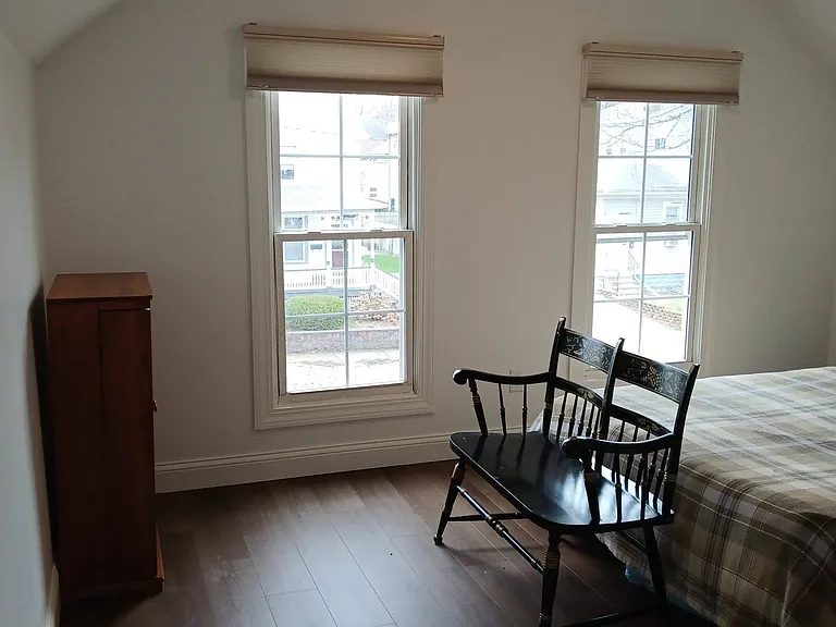 611 Hoyt St #2 — Photo 1