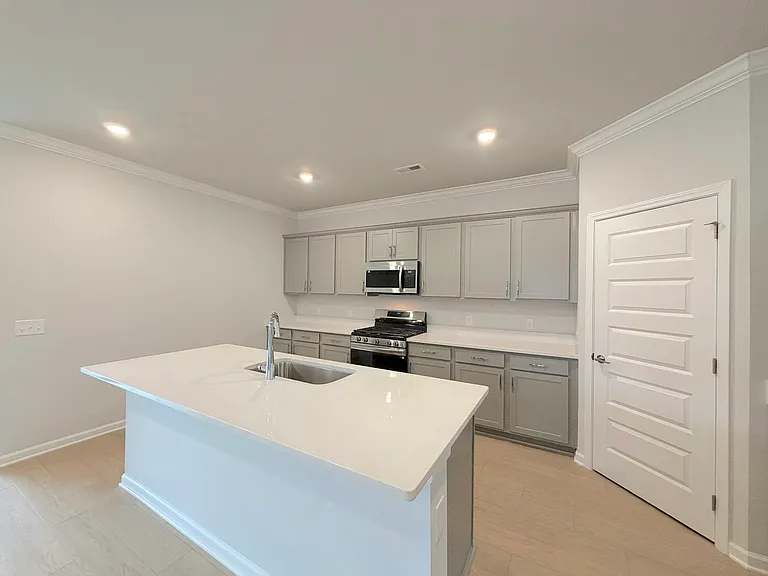 137 Clift Creek Dr — Photo 10