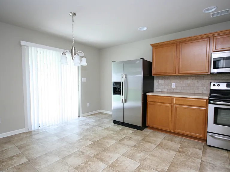 225 Bermuda Lakes Dr — Photo 10