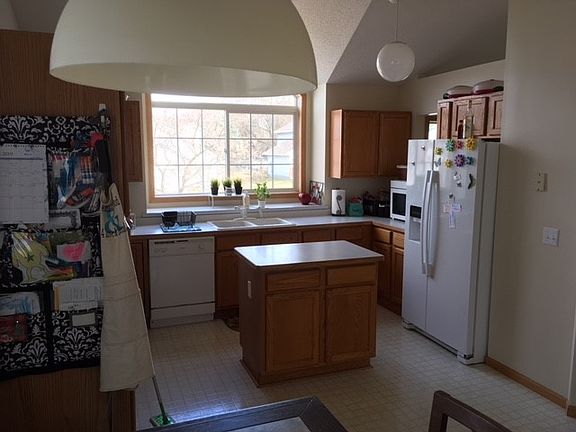 2436 Schaller kitchen_04092019