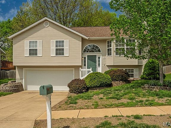 2nd image of 12 Red Cedar Ct