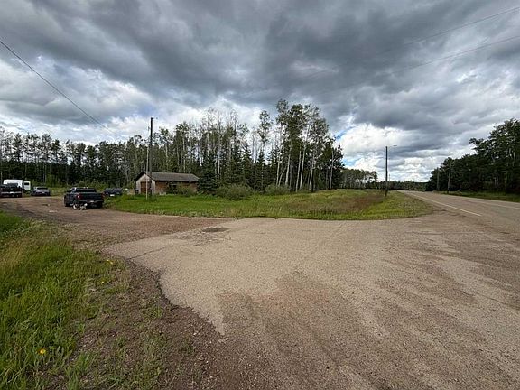 2nd image of 267 SW Forestry Rd
