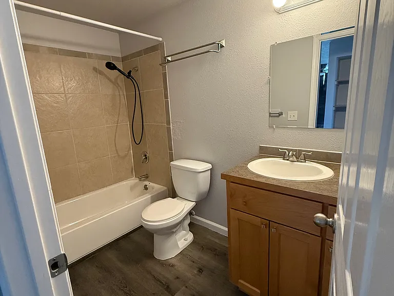 1206 Hill St SE #1206 — Photo 6