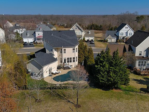 4th image of 4056 Von Neuman Cir